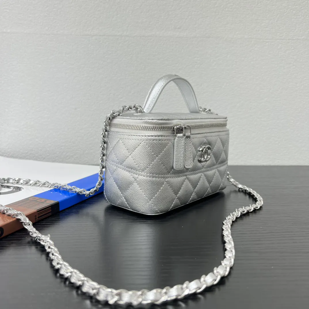 Chanel 小牛皮链条包 单肩斜挎 复古