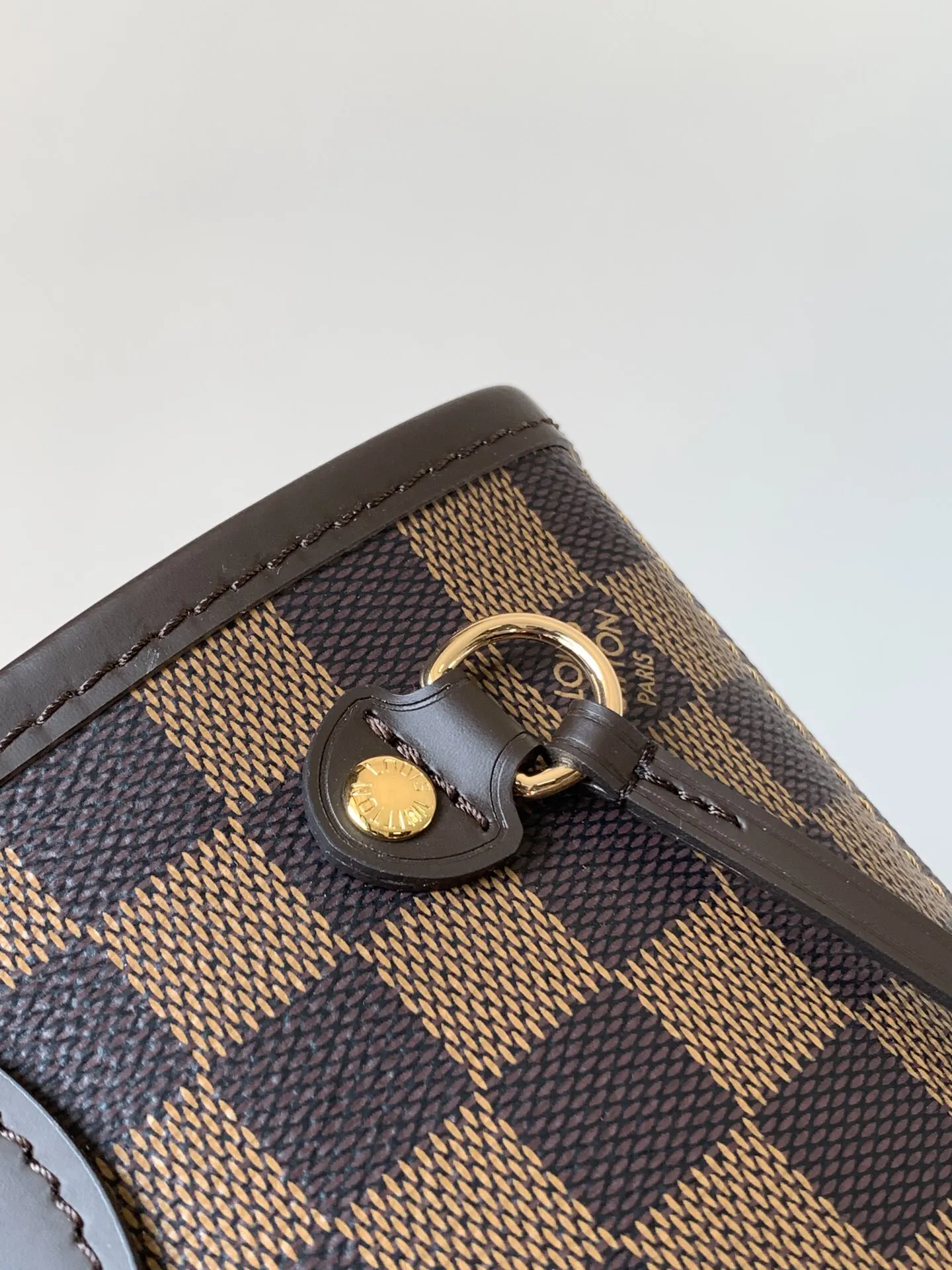 LV Neverfull 金色 牛皮 手拿包 精致手拿款