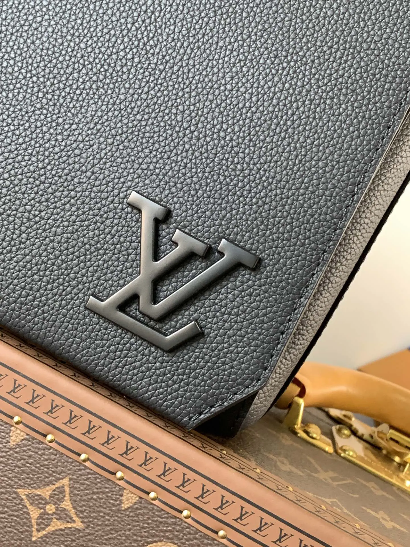 LV 黑色 藍色 牛皮 收納包 旅行收納款