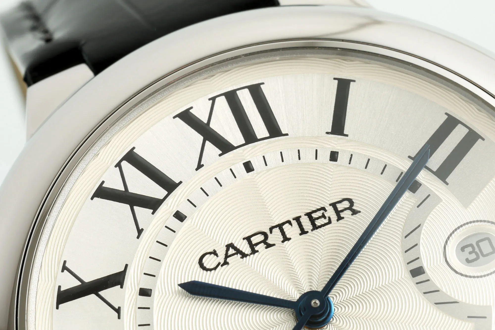 Cartier 装卸零难度 无需繁琐步骤 没有零件丢失风险 手表 经典腕表款
