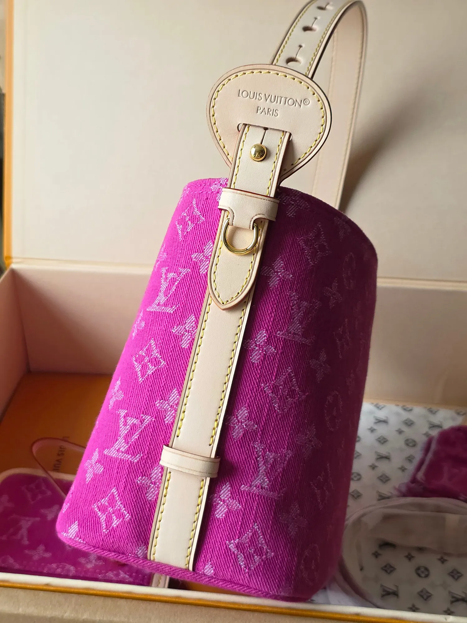 Louis Vuitton Red Bucket Bag Casual