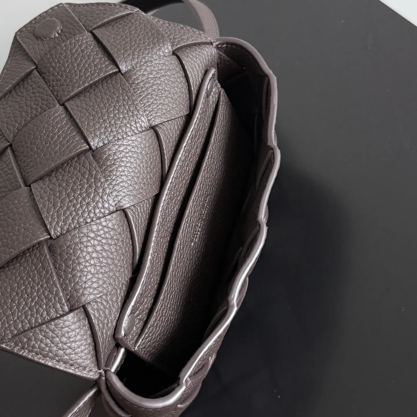 Bottega Veneta 小牛皮 手拿包 精致手拿款