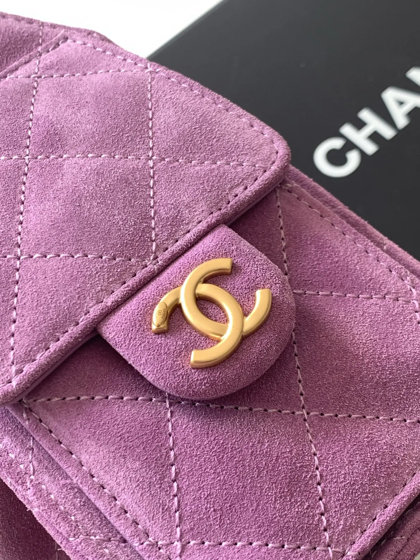 CHANEL 迷你磨砂皮 复古金币纽扣抽绳水桶包 菱格纹 经 链条包 精致链条款