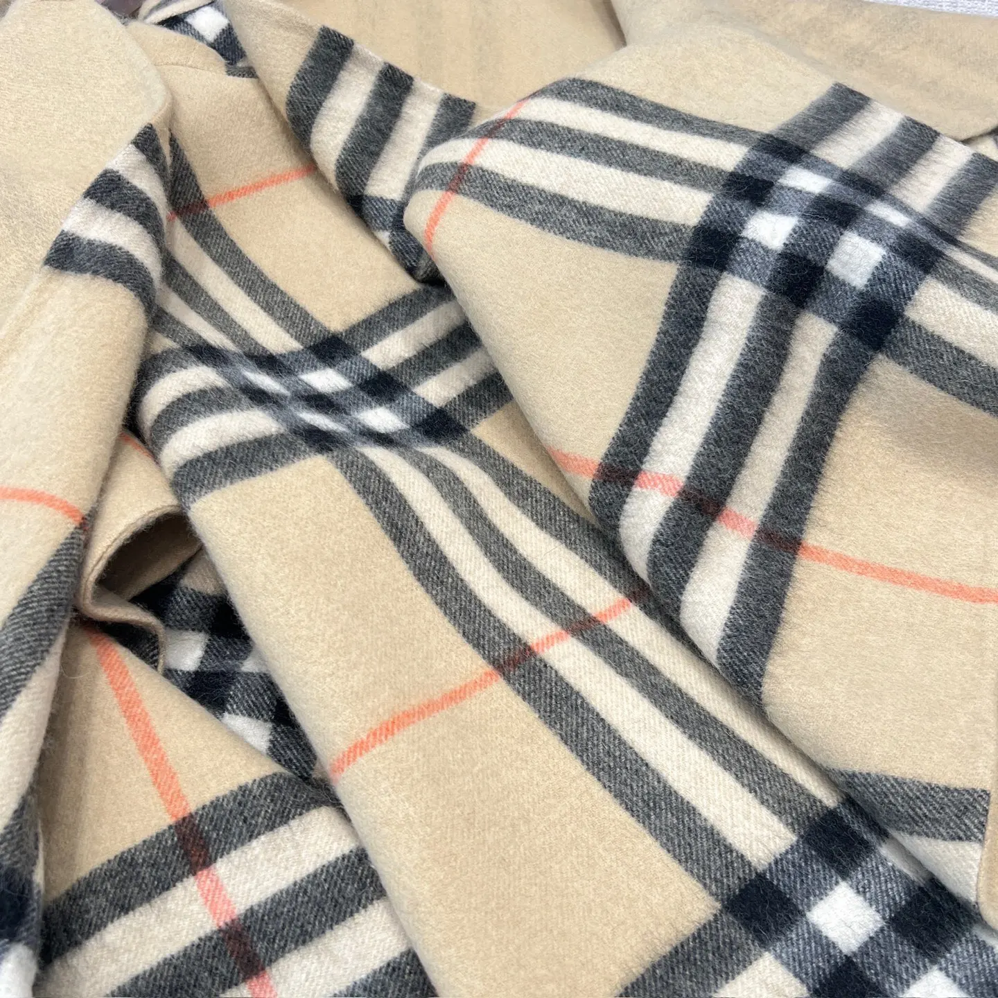 Burberry 羊绒 格纹 马术 帽子 日常造型款