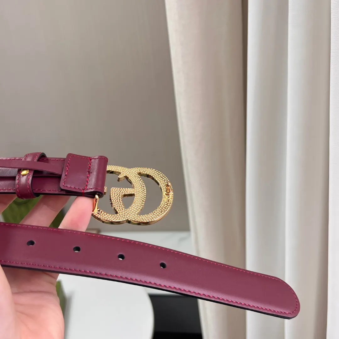 Gucci Double G 双G扣牛皮双面腰带