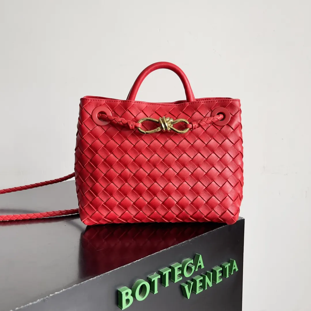 Bottega Veneta Andiamo 白色 编织手提包 精选款