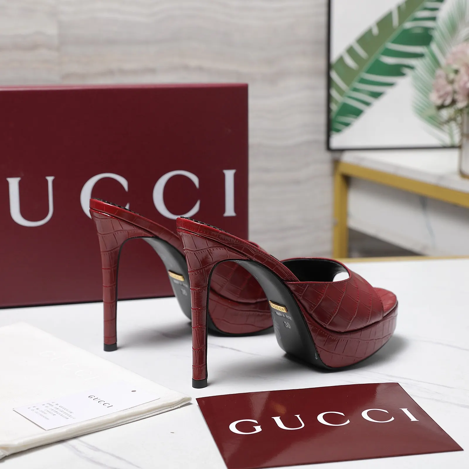 Gucci 高跟鞋