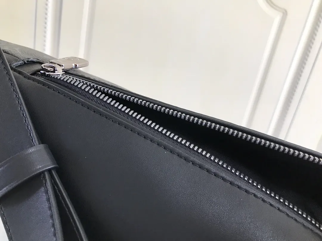 Belt Bag Casual Leather Image 9 Belt Bag Casual Leather Image 9