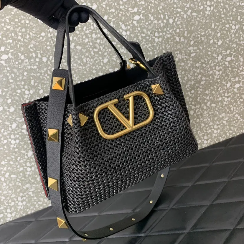Valentino 棕色 皮革 托特包 大容量托特款