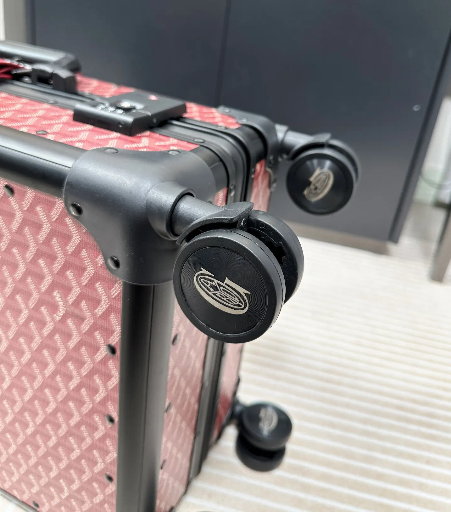 Goyard 戈雅 行李箱 拉杆箱 時尚新宠 復古形的 旅行拉杆款 輕便出行款