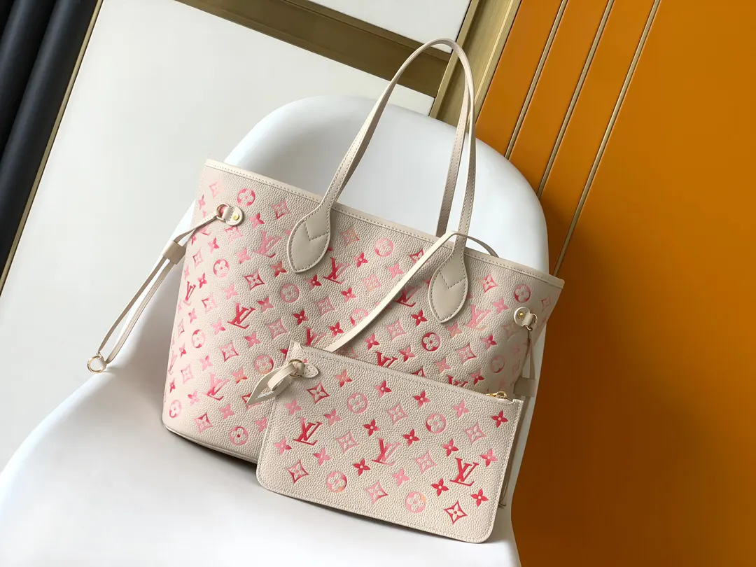 Neverfull 黑色 白色 手拿包 精致手拿款