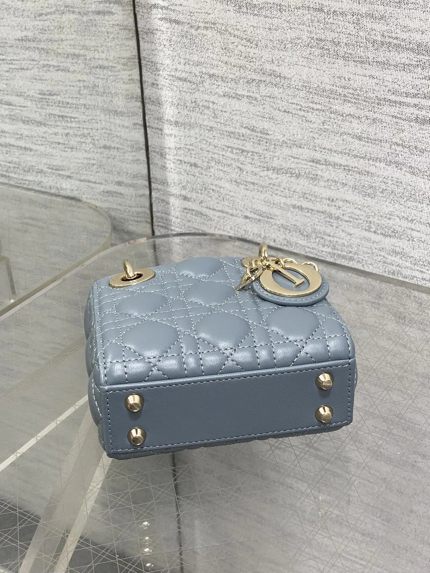 Fashion Item Travel