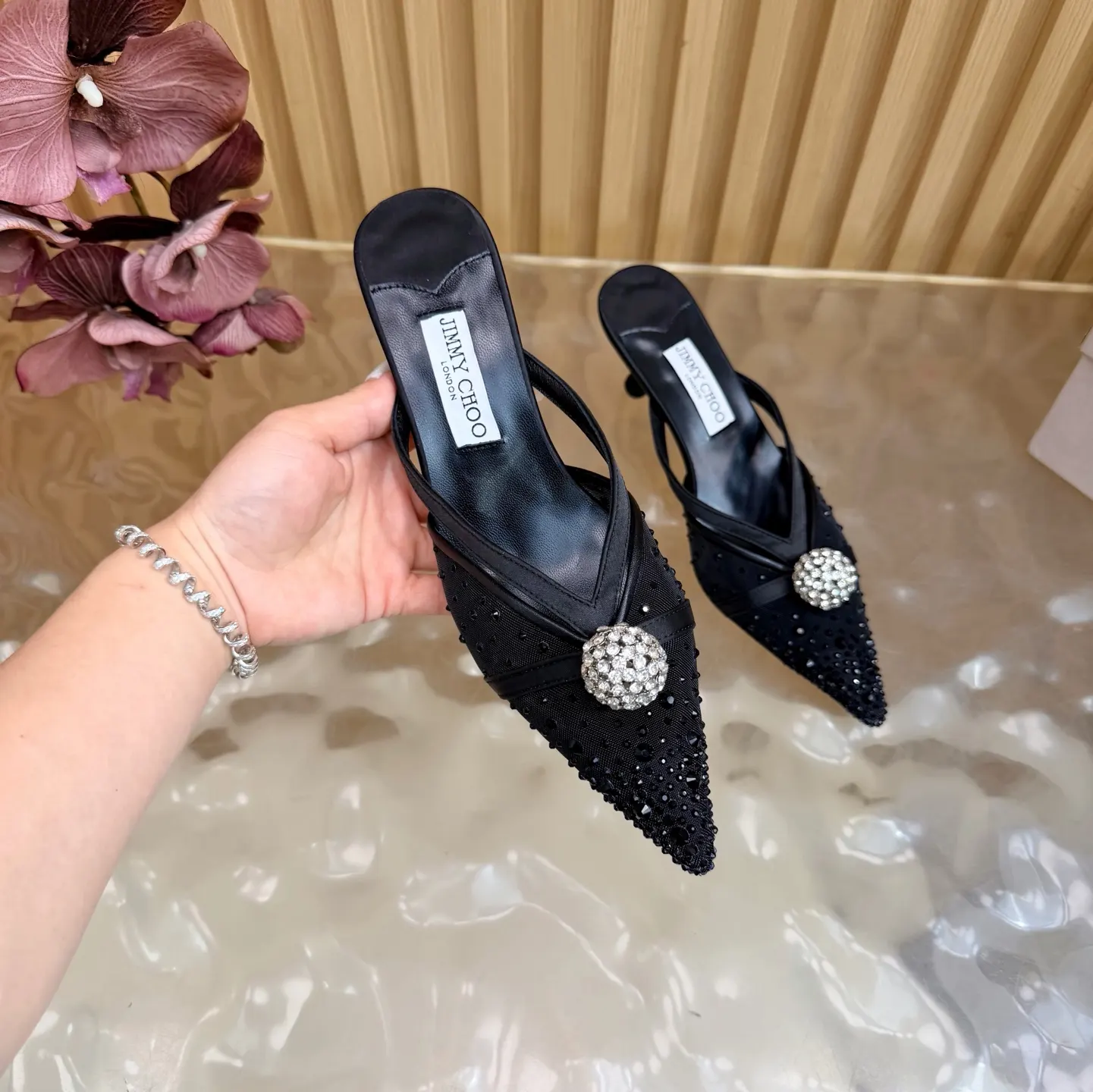 Jimmy Choo 運動鞋 休閒百搭款(數字9) Jimmy Choo 運動鞋 休閒百搭款(數字9)