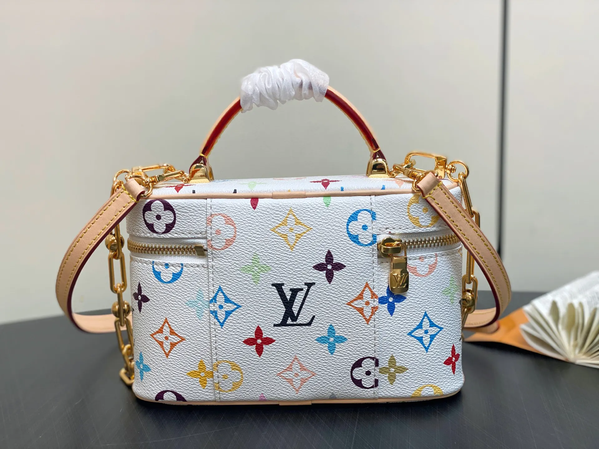 Louis Vuitton Chain Bag Leather