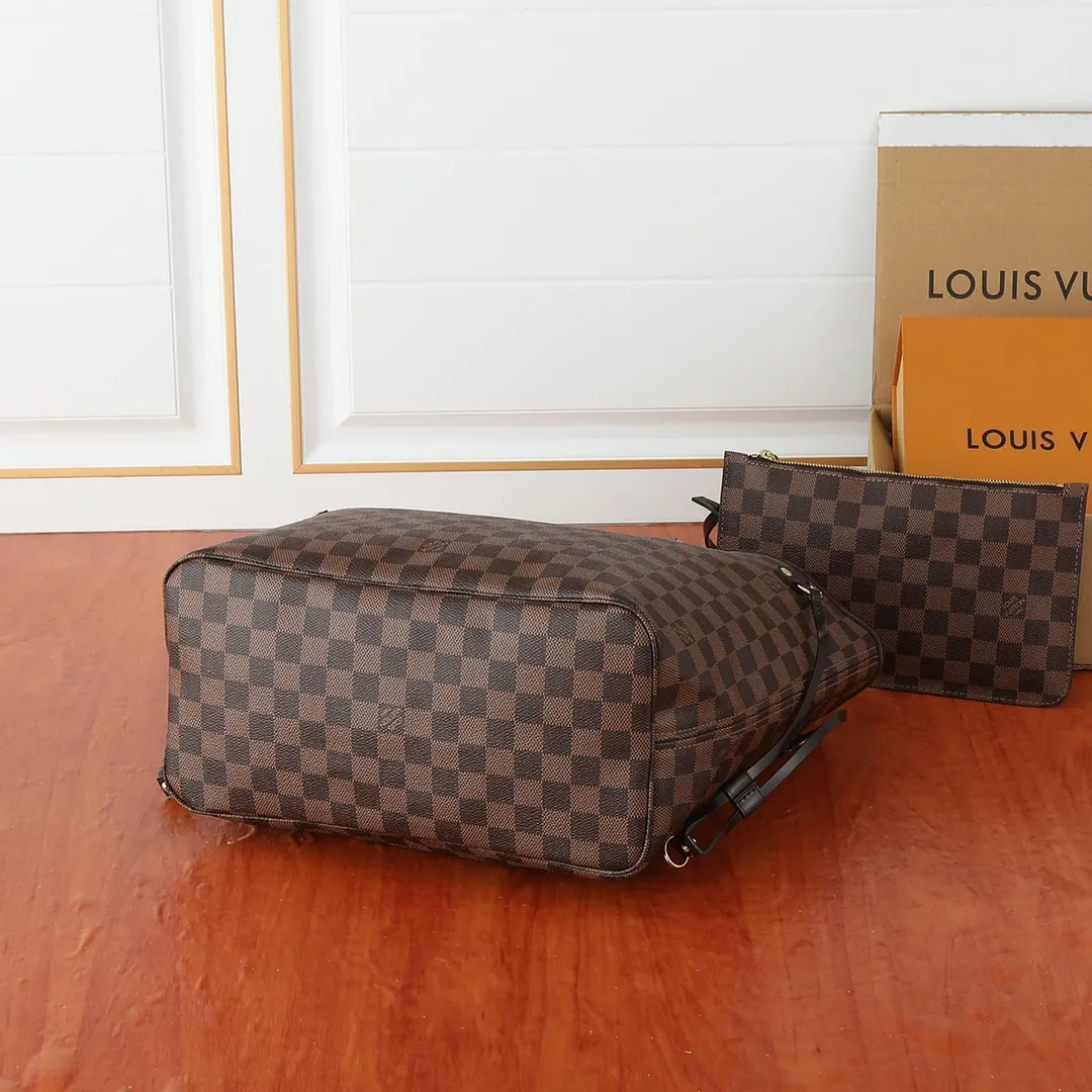 LV Neverfull 帆布 手拿包 精致手拿款