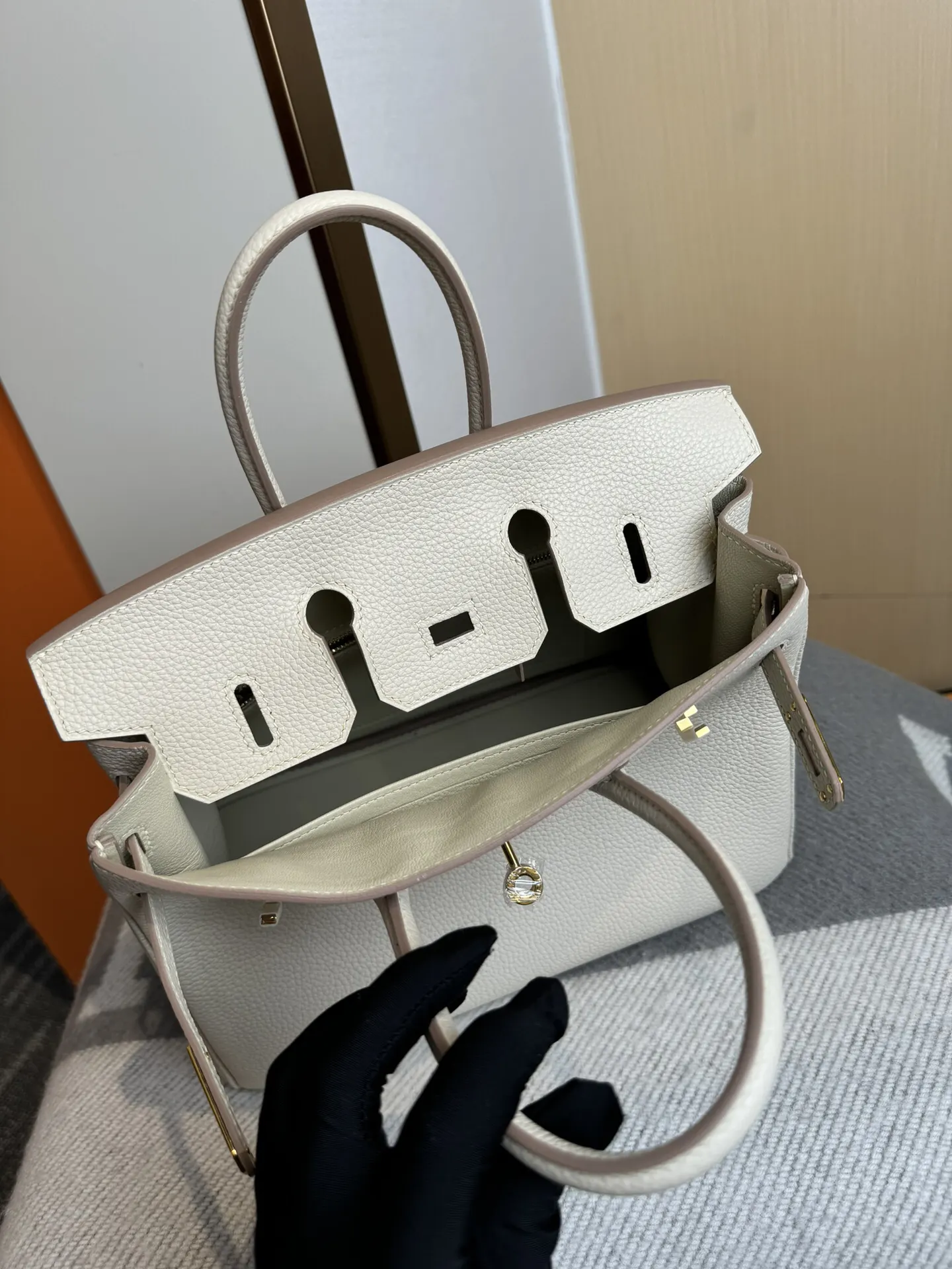 Hermès Birkin Top Handle Bag Classic Leather