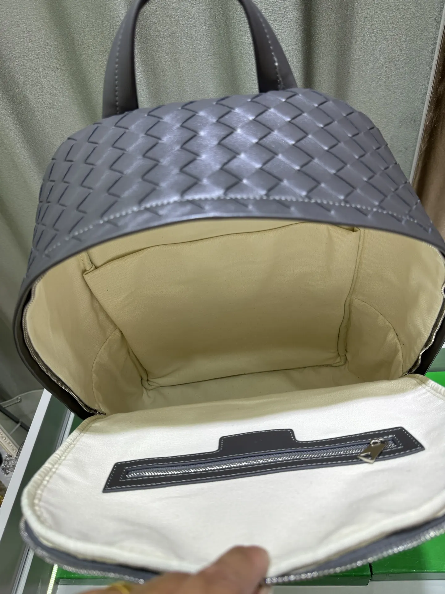 Bottega Veneta 小牛皮 雙肩包 实用雙肩款(數字9) Bottega Veneta 小牛皮 雙肩包 实用雙肩款(數字9)