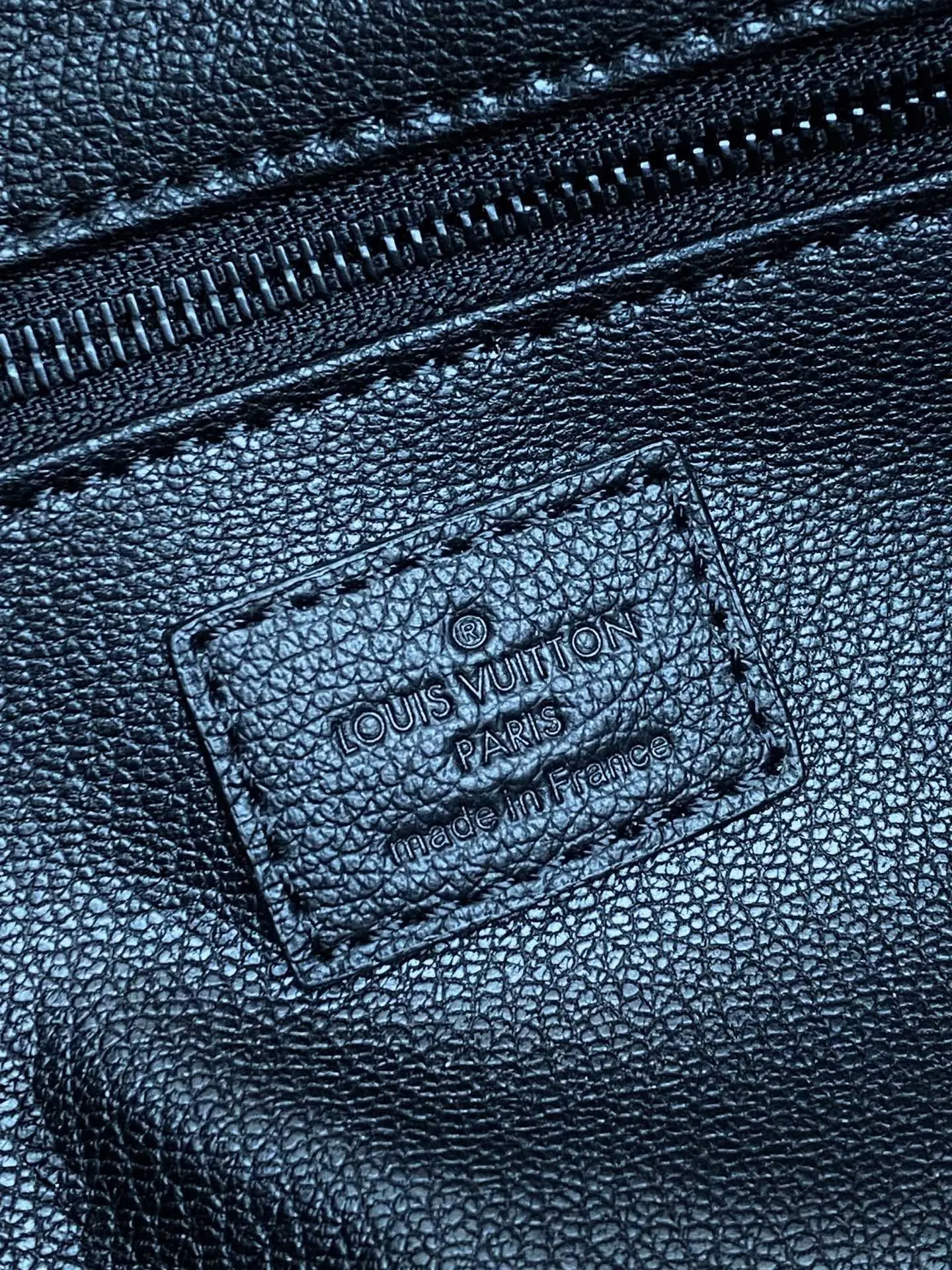 Cosmetic Pouch Leather Image 9 Cosmetic Pouch Leather Image 9