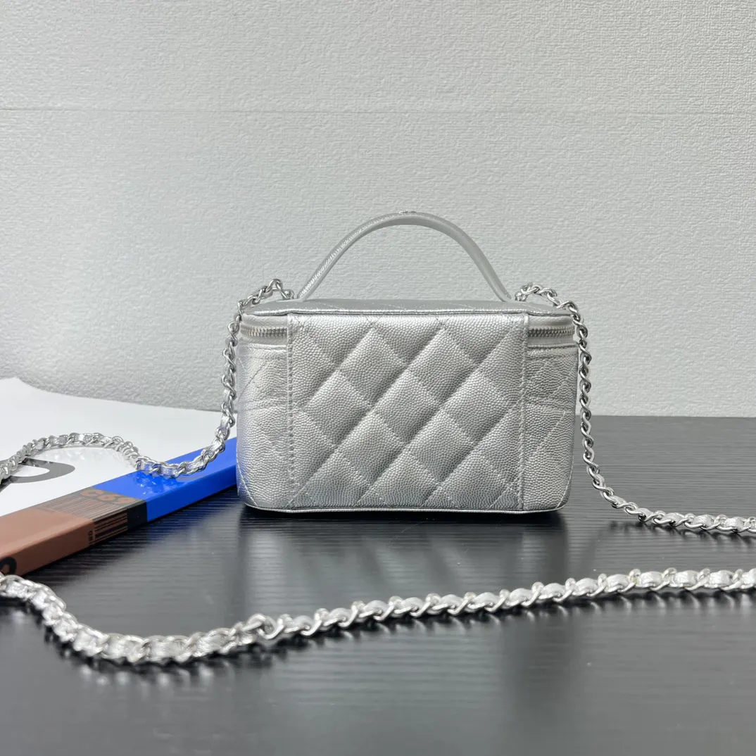 Chanel 小牛皮链条包 单肩斜挎 复古