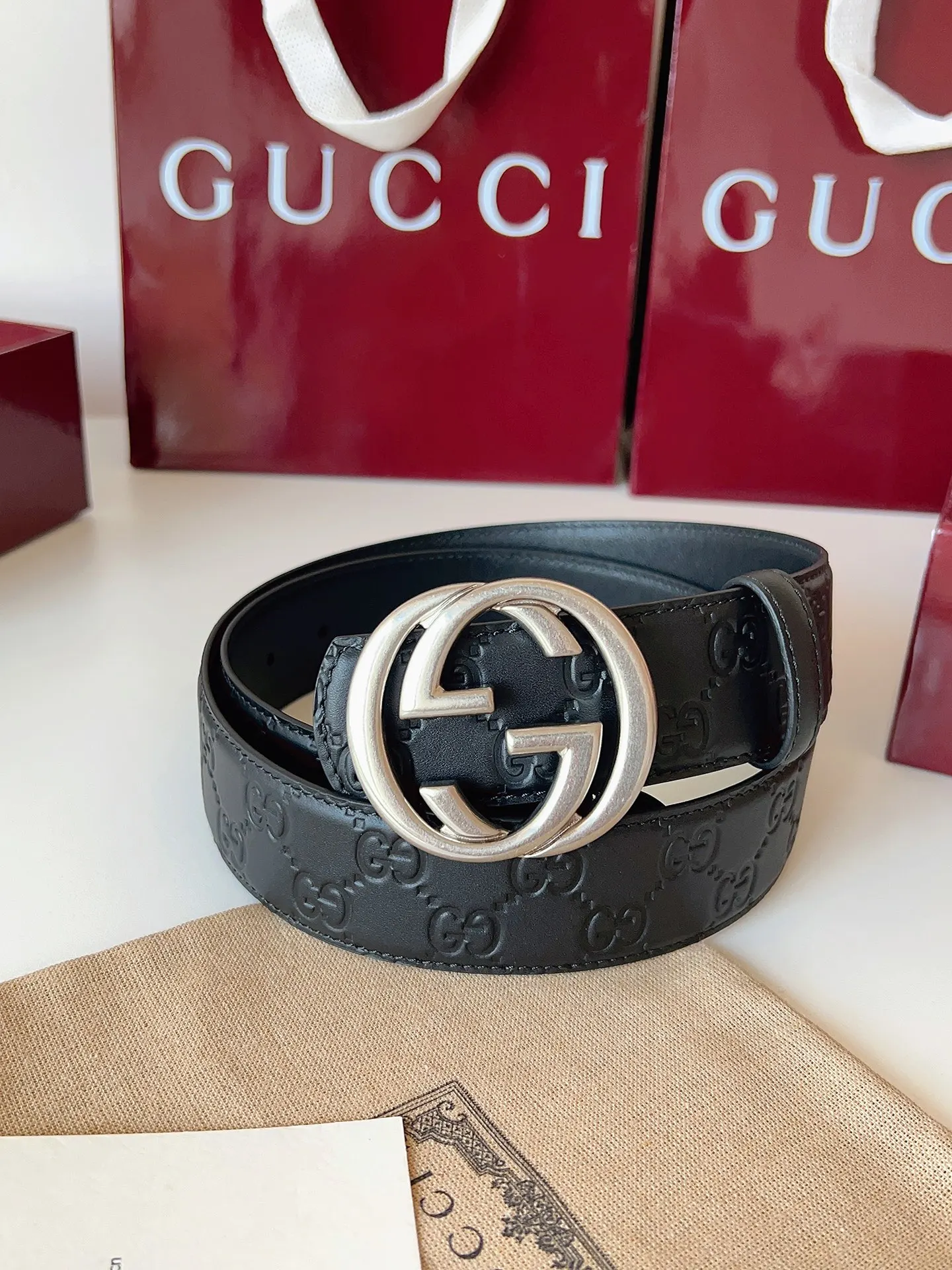 Gucci Double G 雙G扣牛皮腰帶