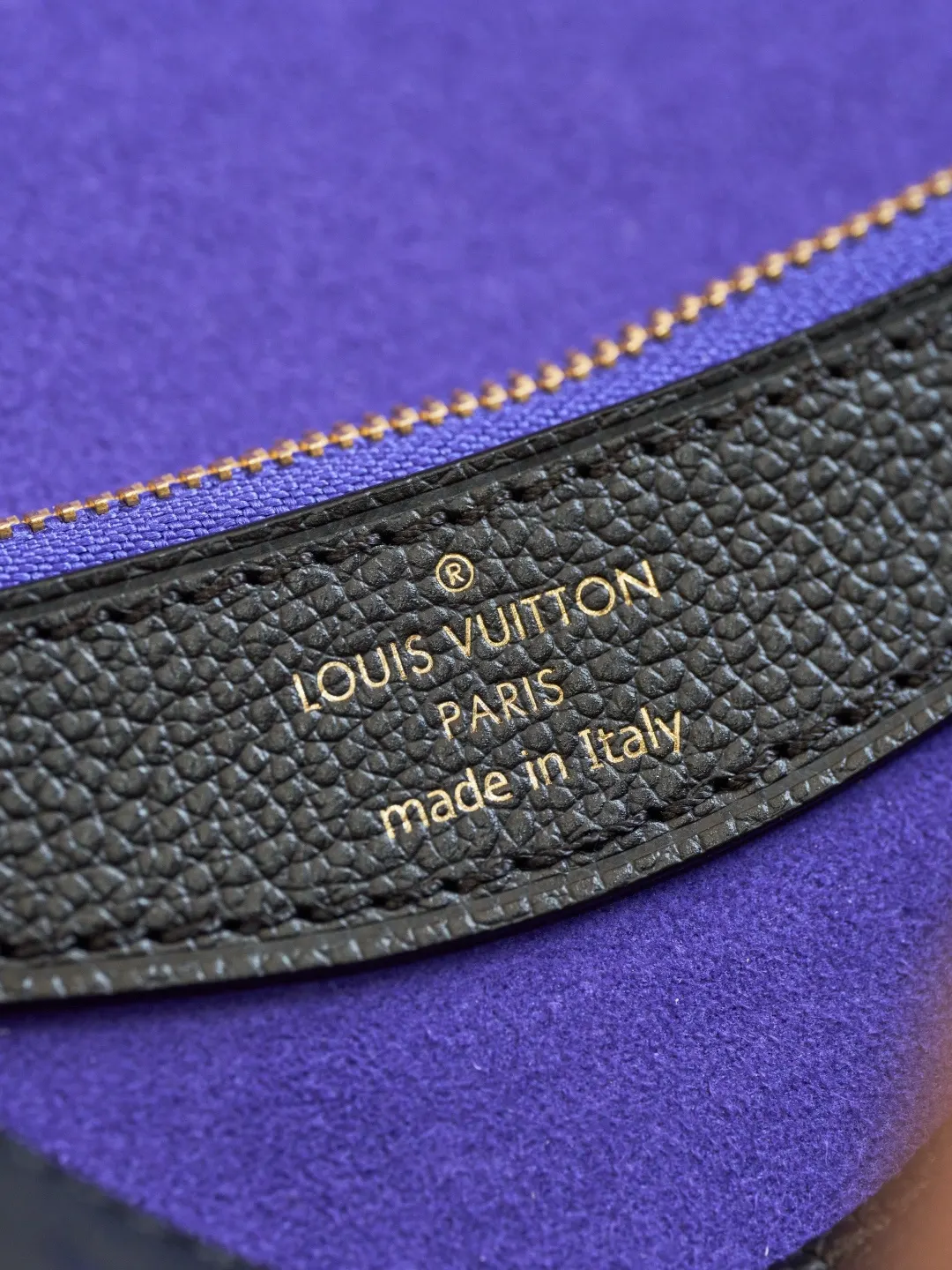 Louis Vuitton 黑色 Monogram 斜挎包