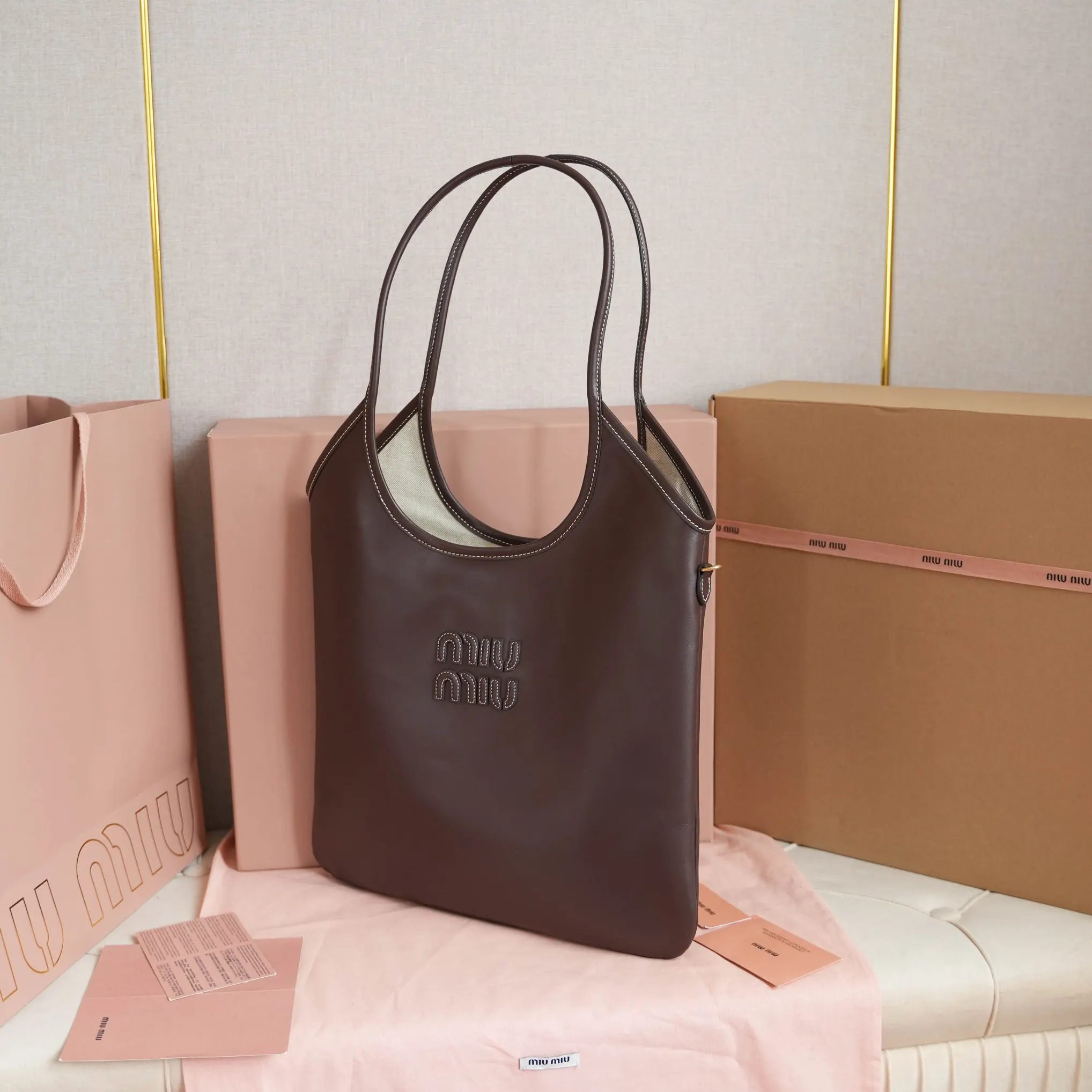 Miu 小牛皮 托特包 大容量托特款
